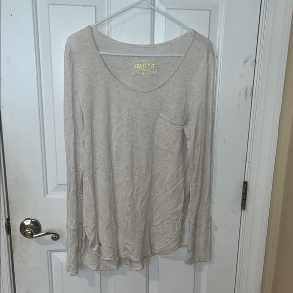 LILLY PULITZER LUXLETIC Long Sleeve Top Medium - Picture 1 of 7